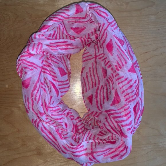 Pink infinity scarf - Picture 1 of 4